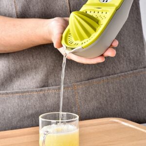 Creative Multi-Function Two-in-One Juicer, Lemon Squeezer, Juicer, Kitchen Gadget, Fruit and Vegetable Shredder